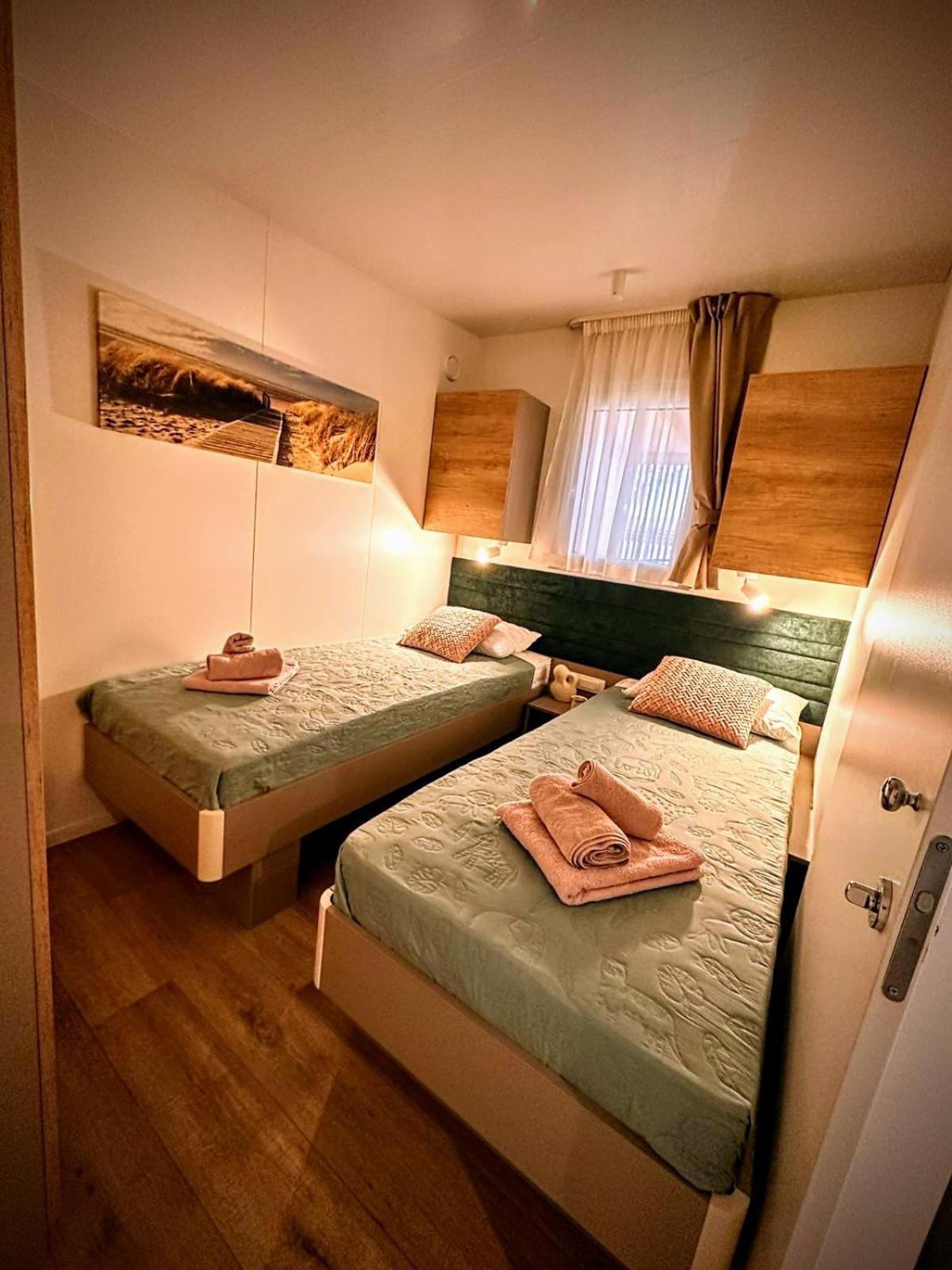Mobile Home Tasha Biograd Na Moru Zewnętrze zdjęcie