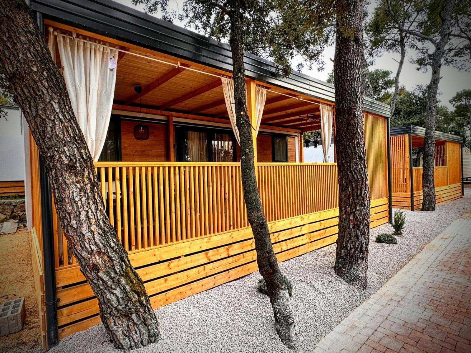 Mobile Home Tasha Biograd Na Moru Zewnętrze zdjęcie
